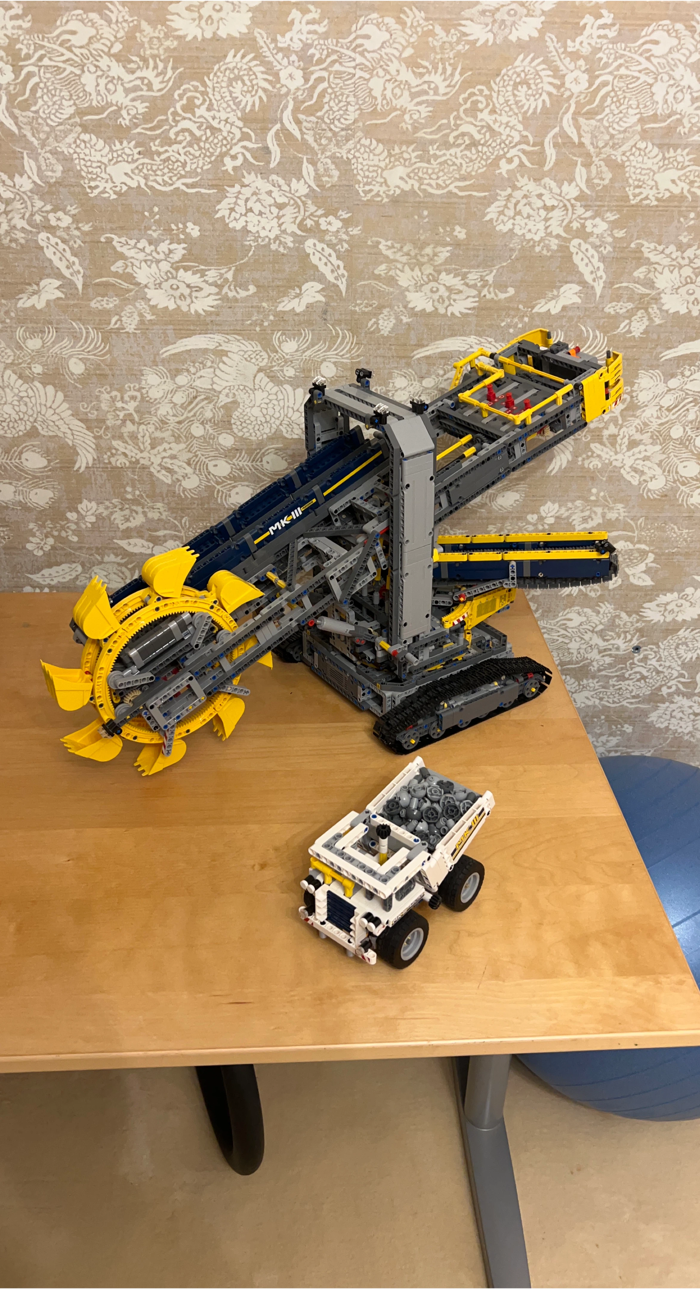 Lego Technic Bucket Wheel Excavator 42055