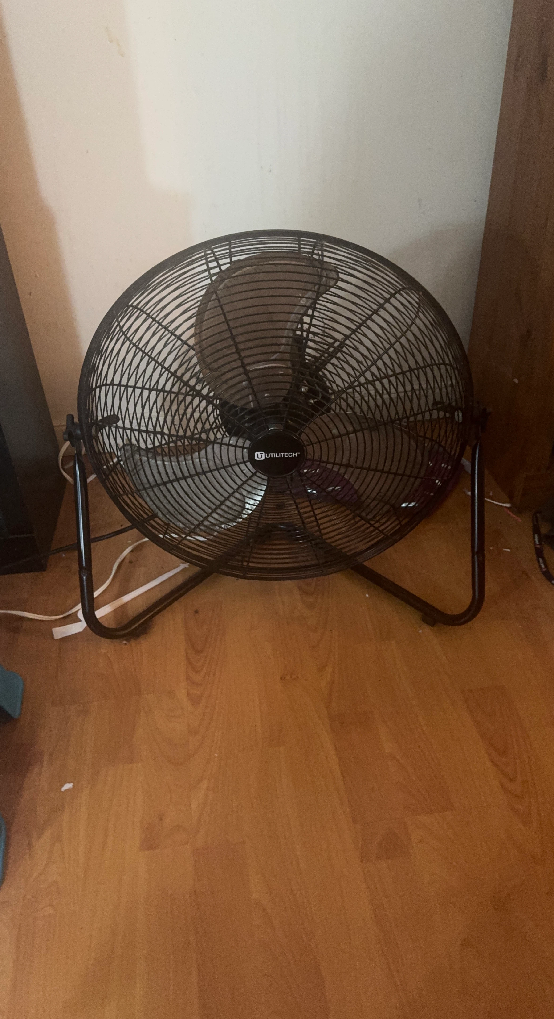 Utilitech Floor Fan - Black