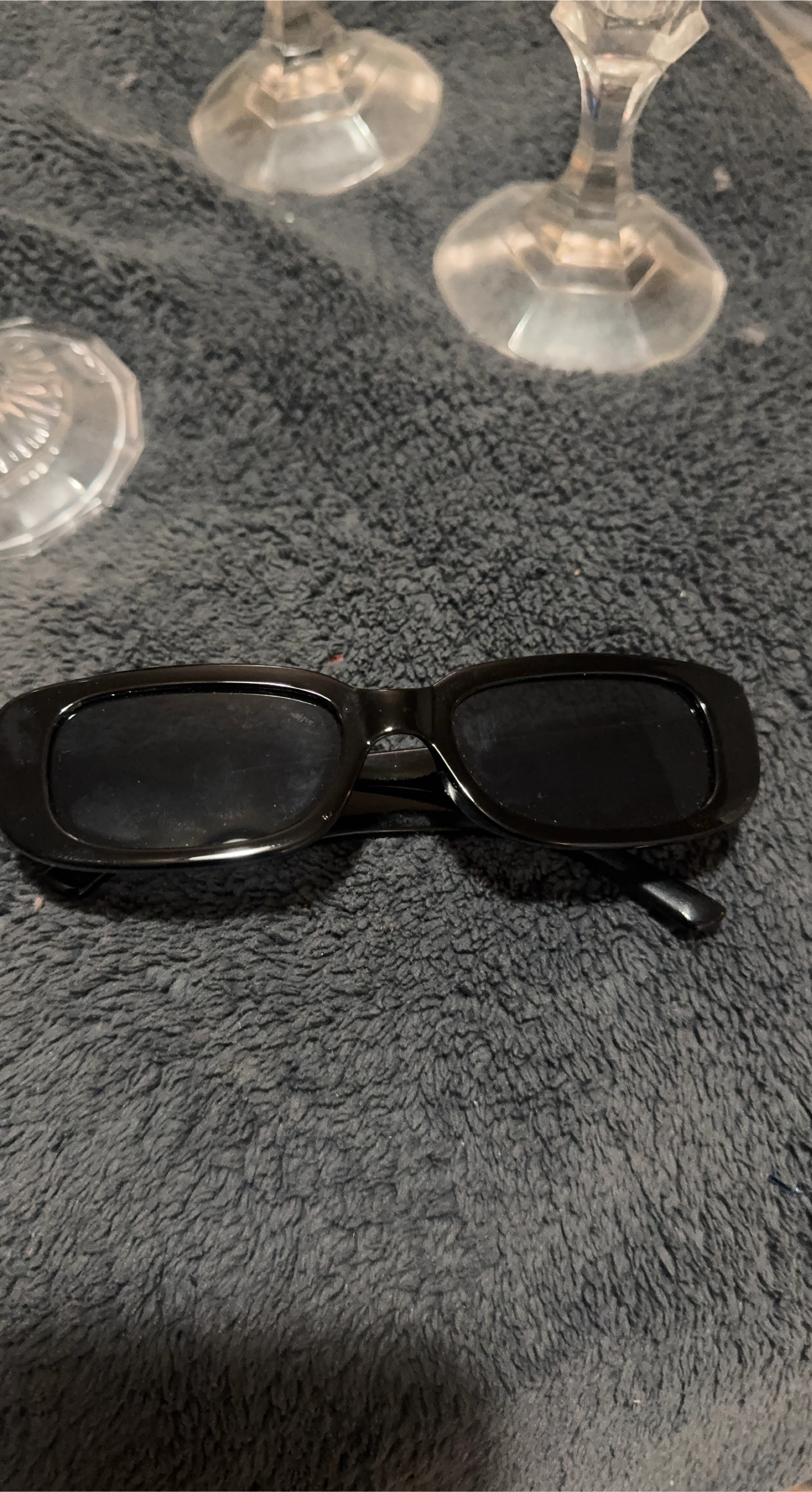 Black Rectangle Sunglasses image indicator(1)