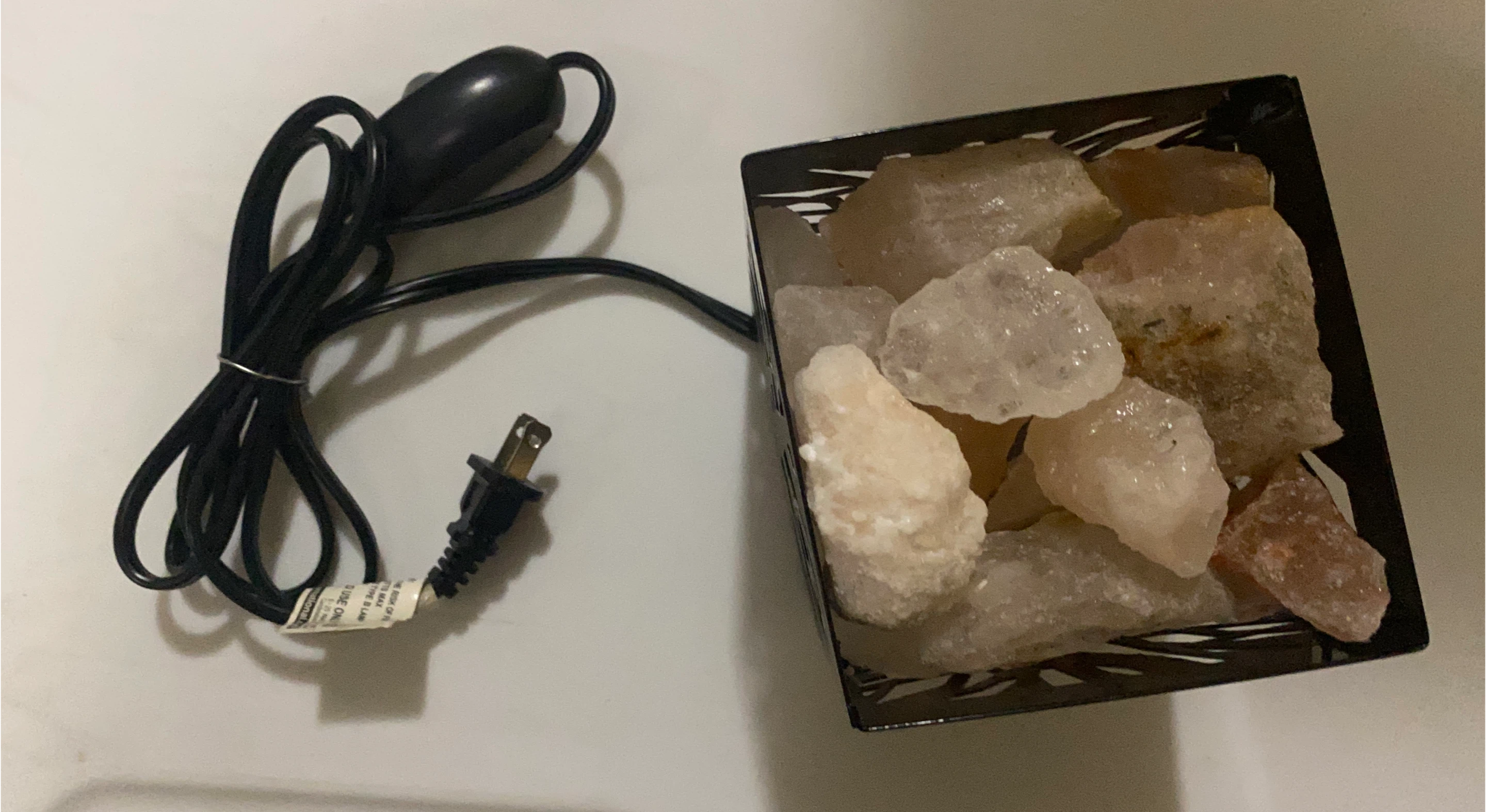 Himalayan Salt Rock Lamp image indicator(1)