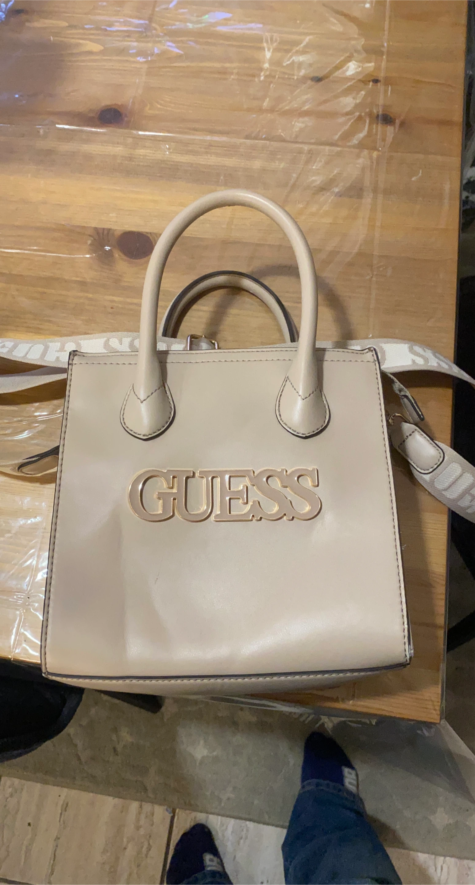 Guess Beige Tote Bag image indicator(1)