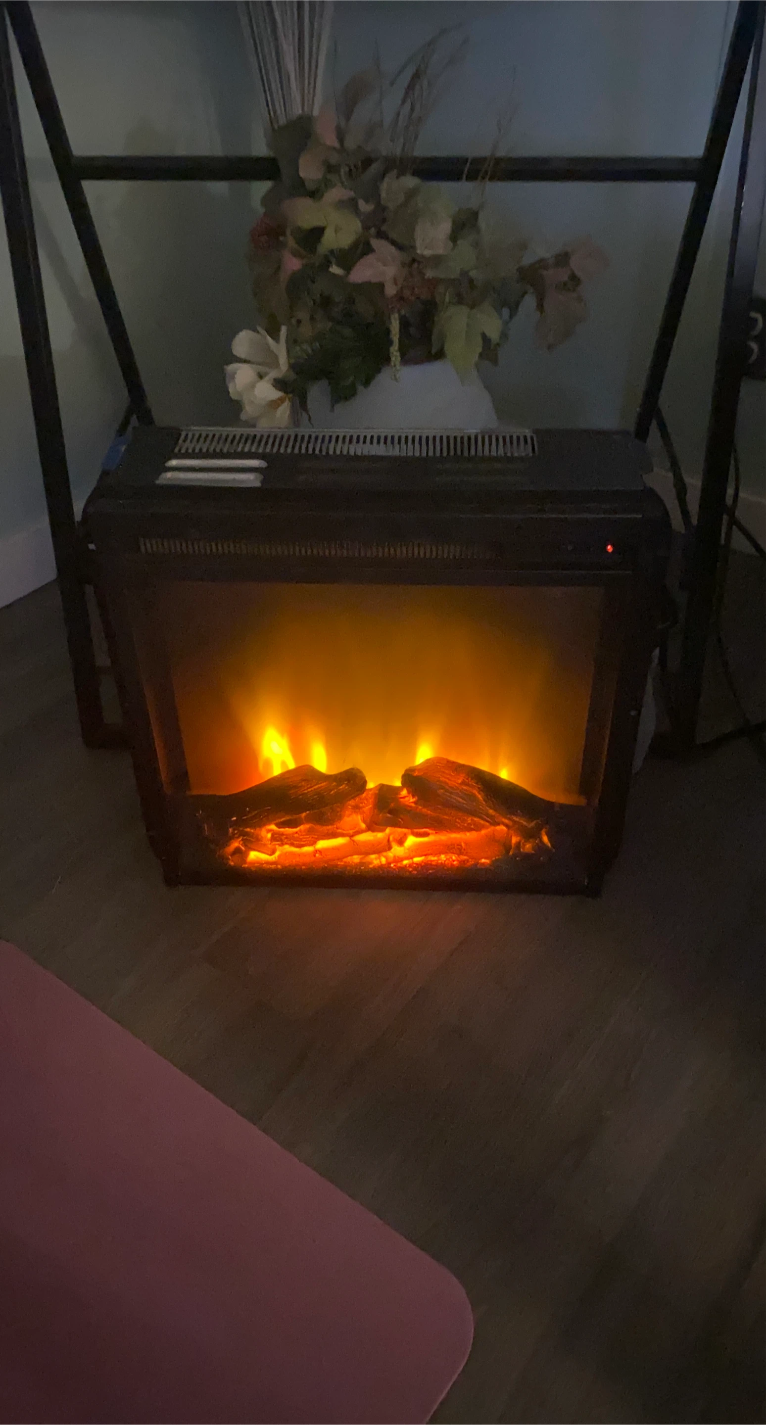 Electric Fireplace image indicator(1)