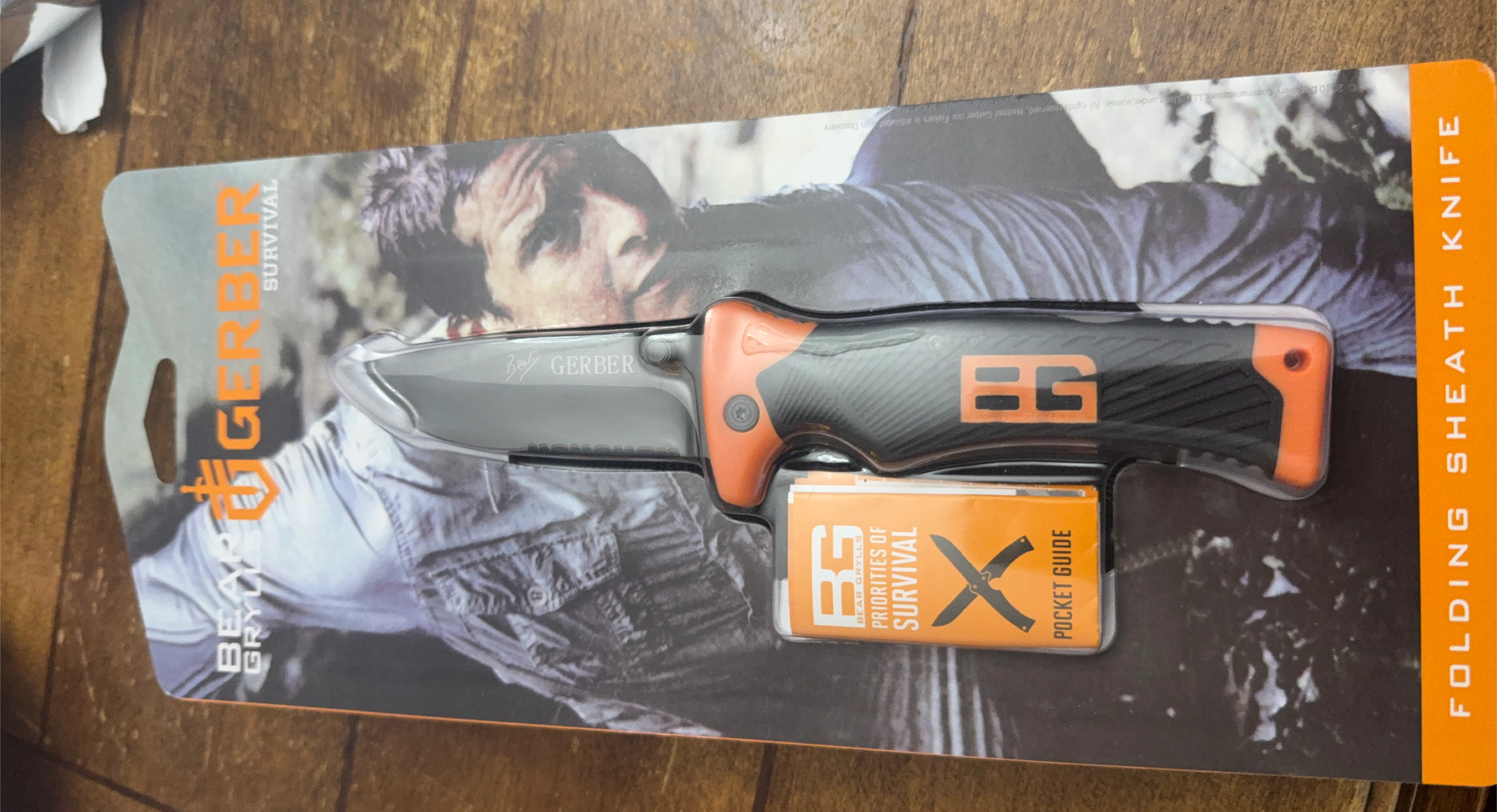 Gerber Bear Grylls Folding Sheath Knife image indicator(1)