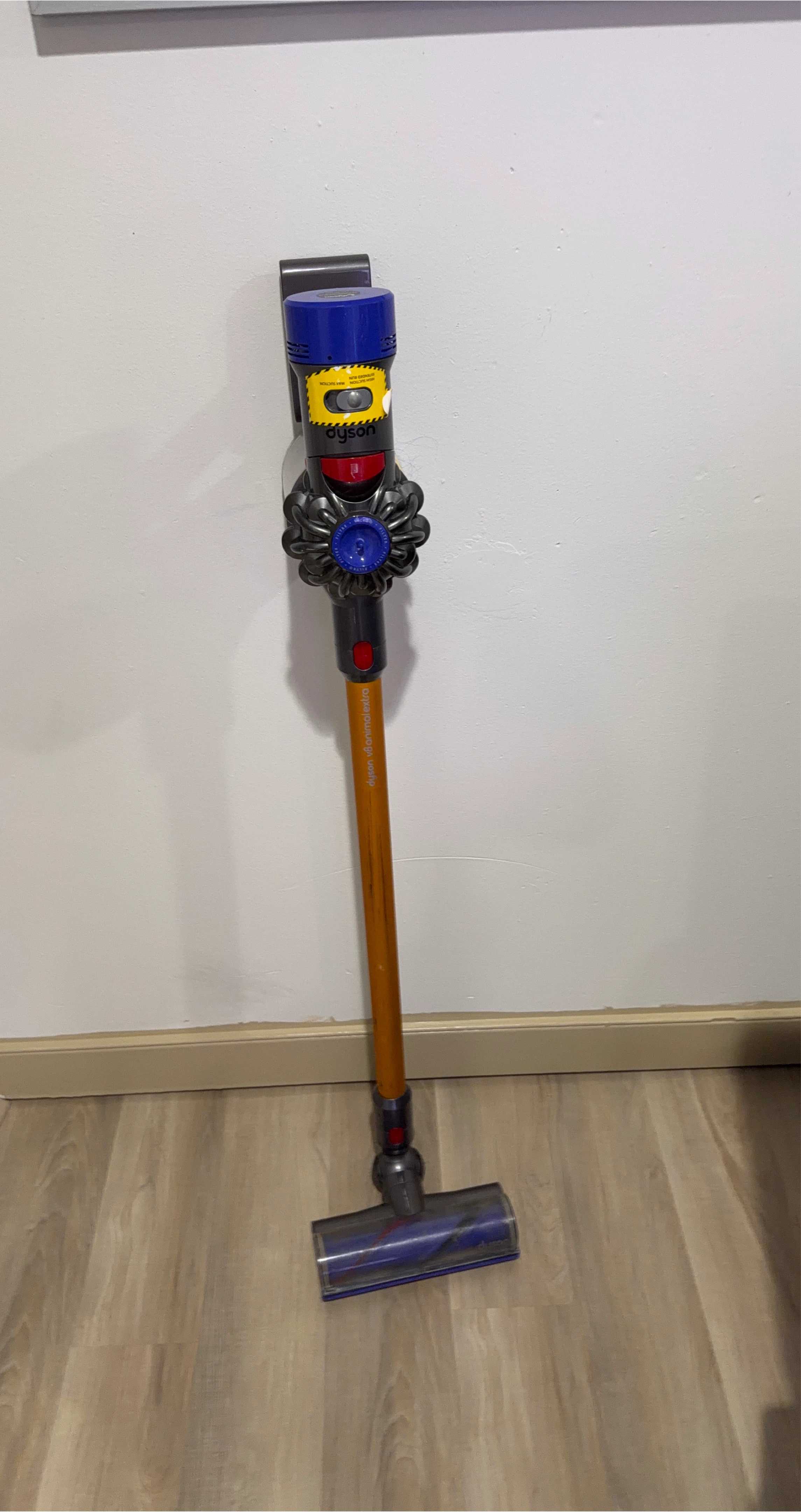 Dyson V8 Animal Extra Cordless Vacuum