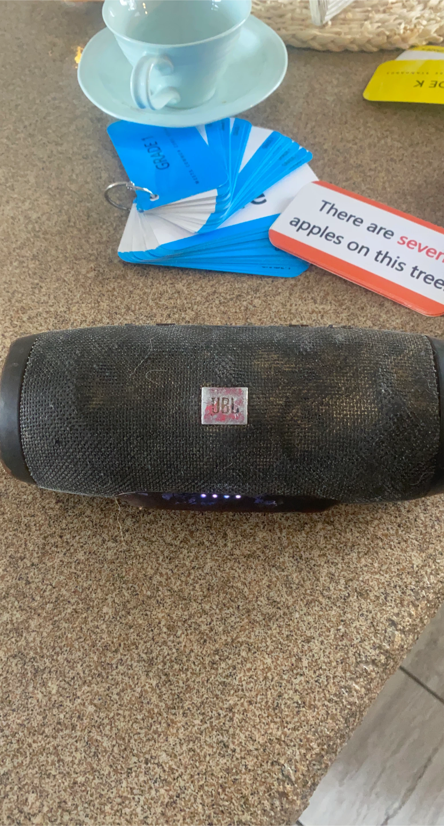 JBL Charge Speaker image indicator(1)