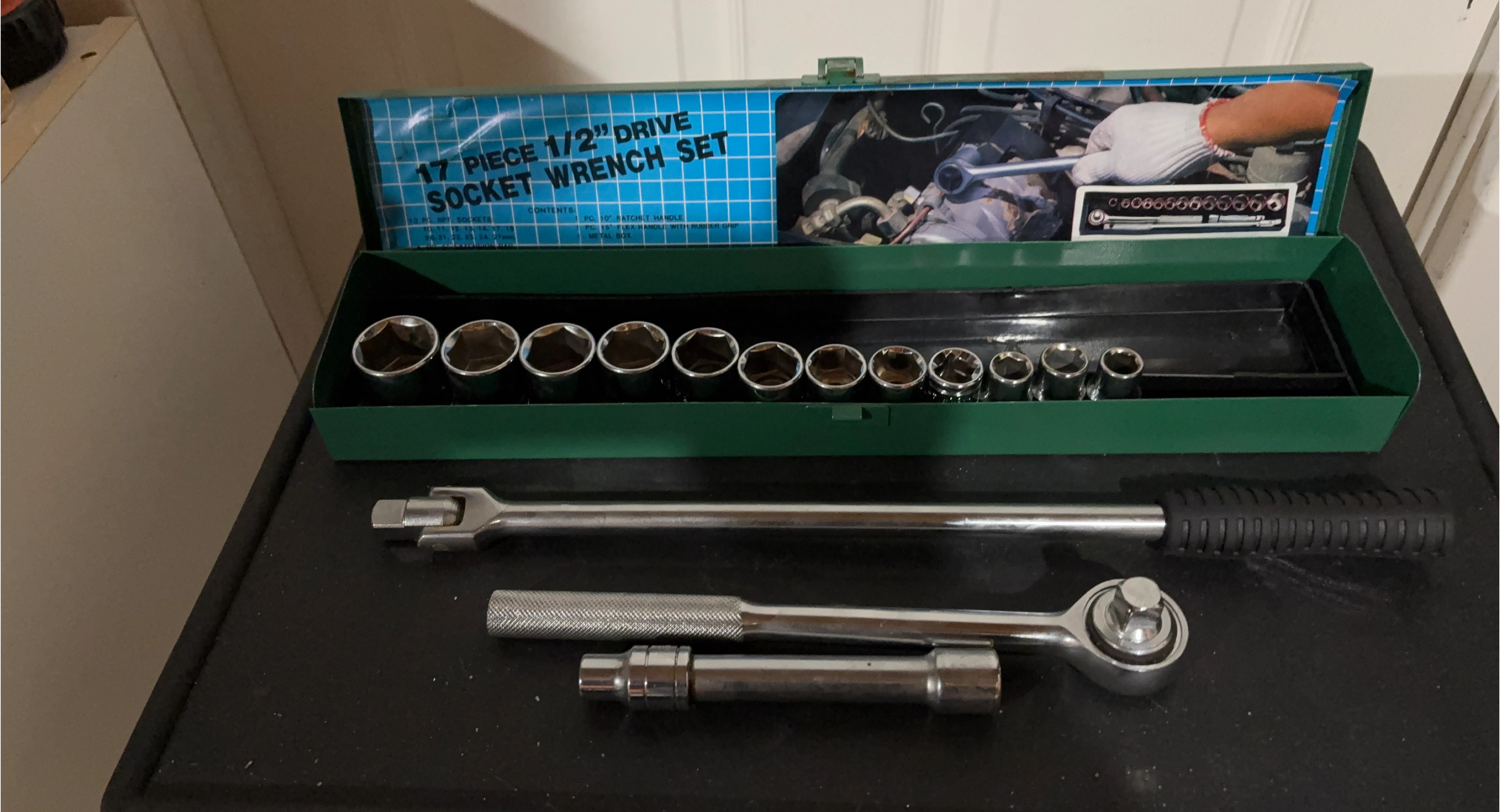 16 Piece 1/2" Drive Socket Wrench Set
