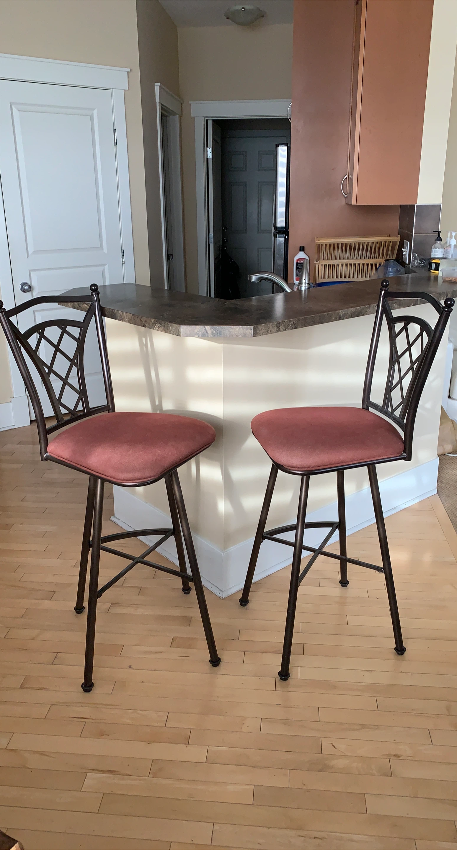 Set of 2 Swivel Bar Stools