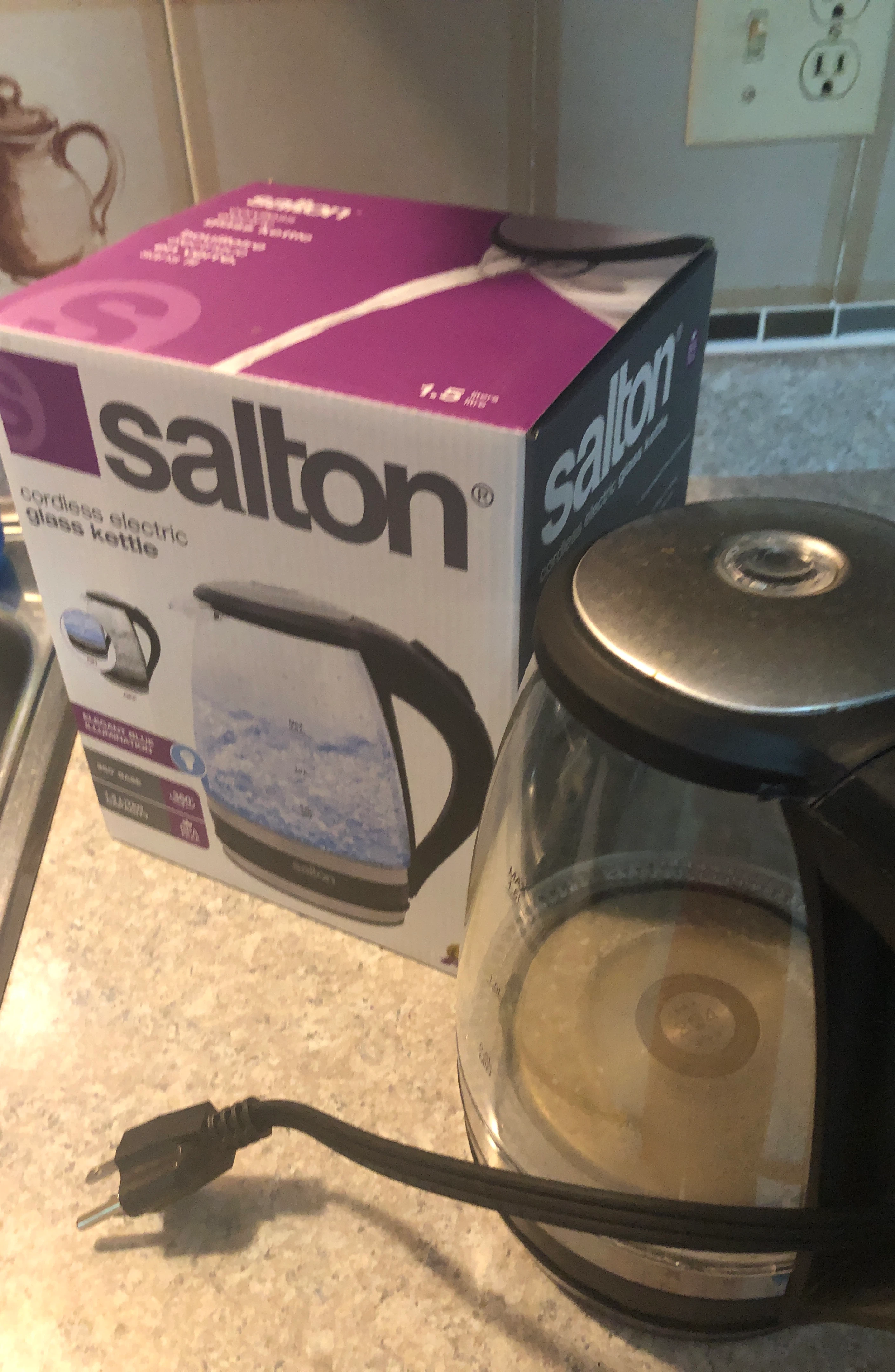 Salton Cordless Electric Glass Kettle