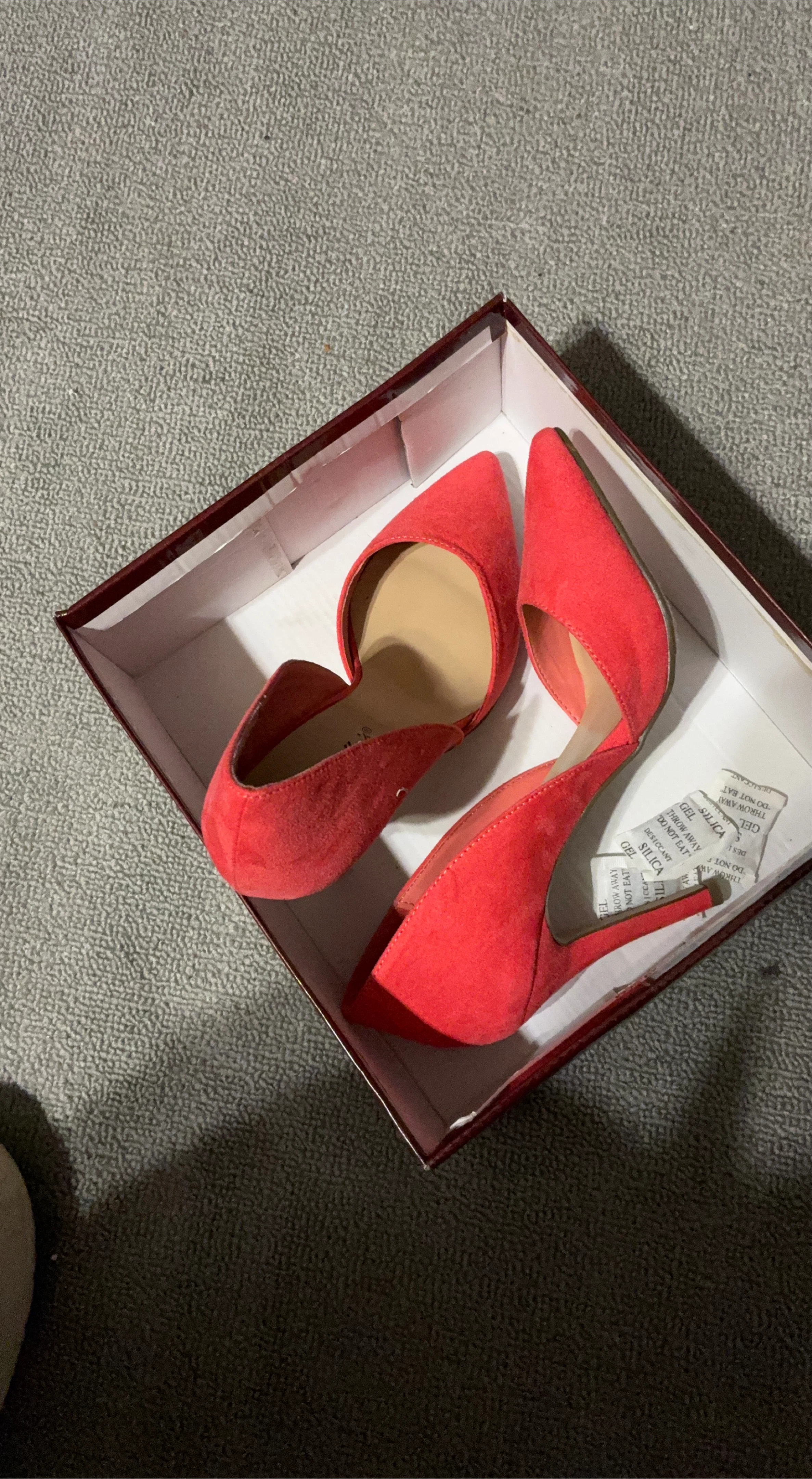Red Pointed Heels