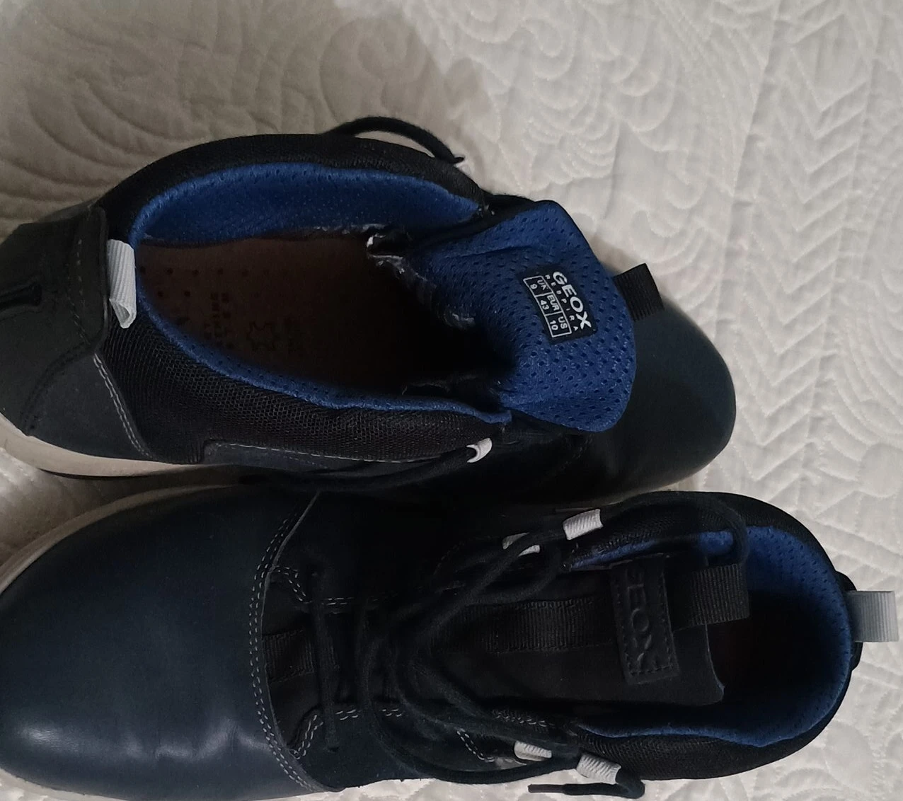 Geox Men's Size 10 Leather Sneakers