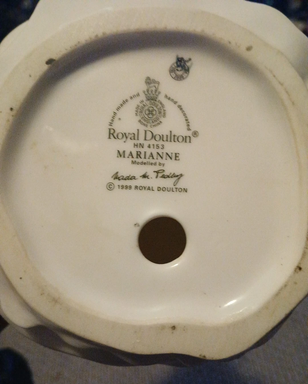 Royal Doulton Marianne HN 4153 Figurine thumbnail