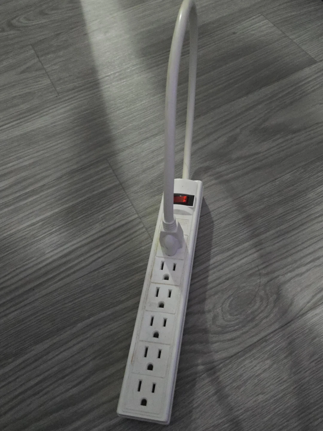 Power Strip Surge Protector thumbnail