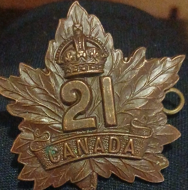 Vintage Canadian Army 21st Regiment Cap Badge
