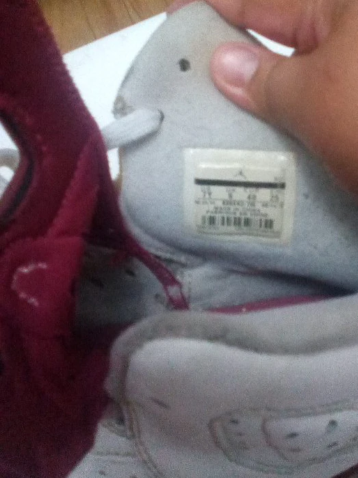 Air Jordan 6 Retro Maroon Size 7Y