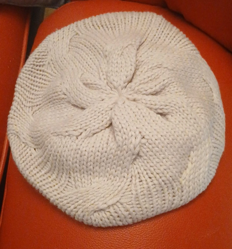 Knit Beret - Cream Color