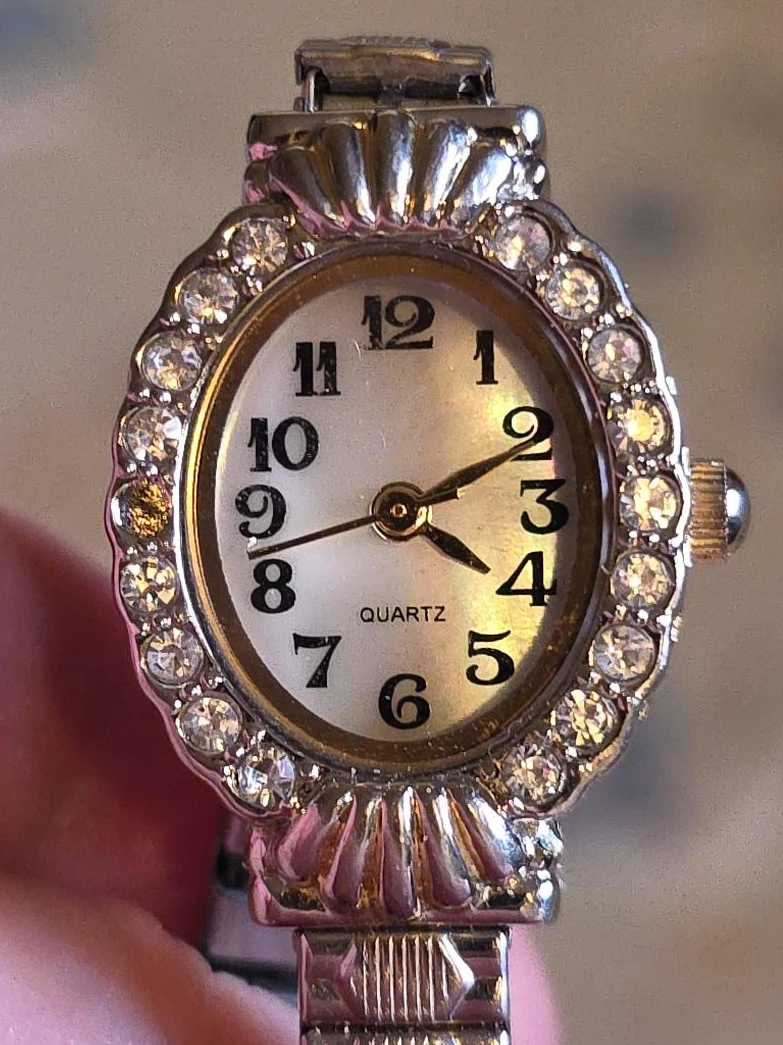 Vintage Quartz Watch with Rhinestones