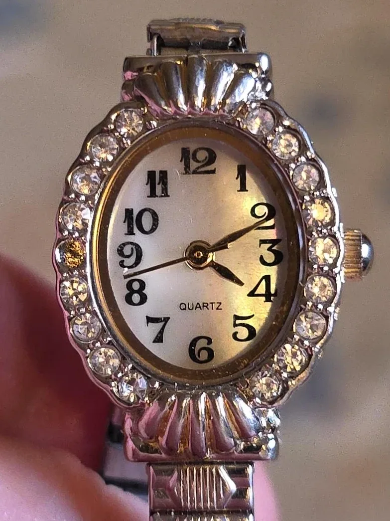 Vintage Quartz Watch with Rhinestones