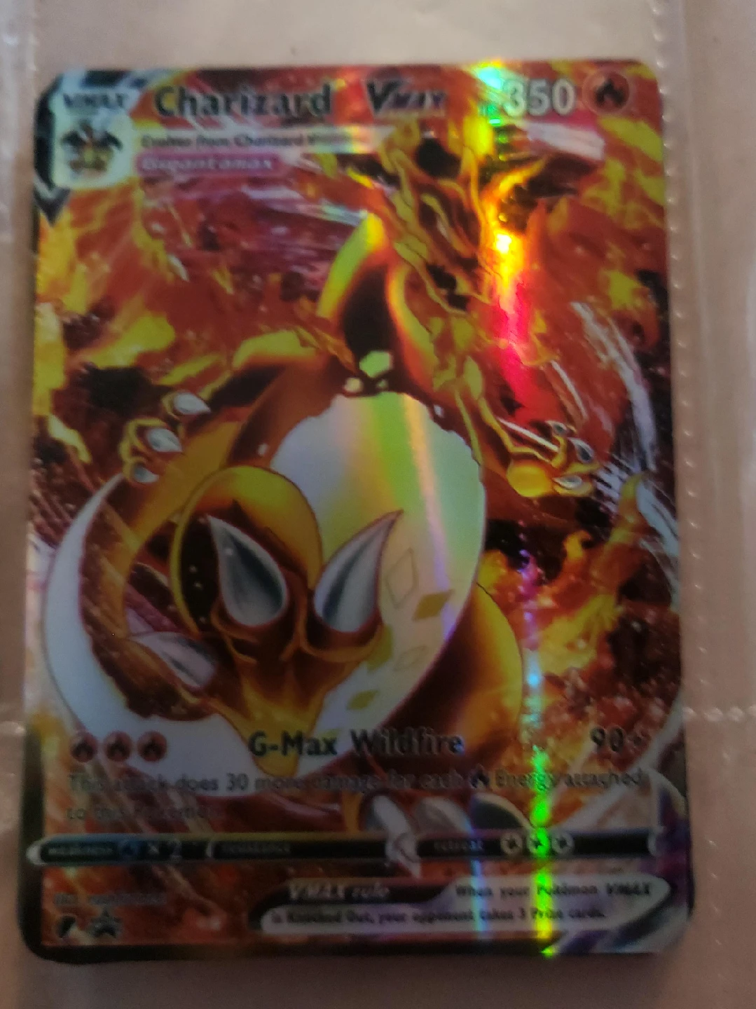Charizard VMAX Pokemon Card thumbnail