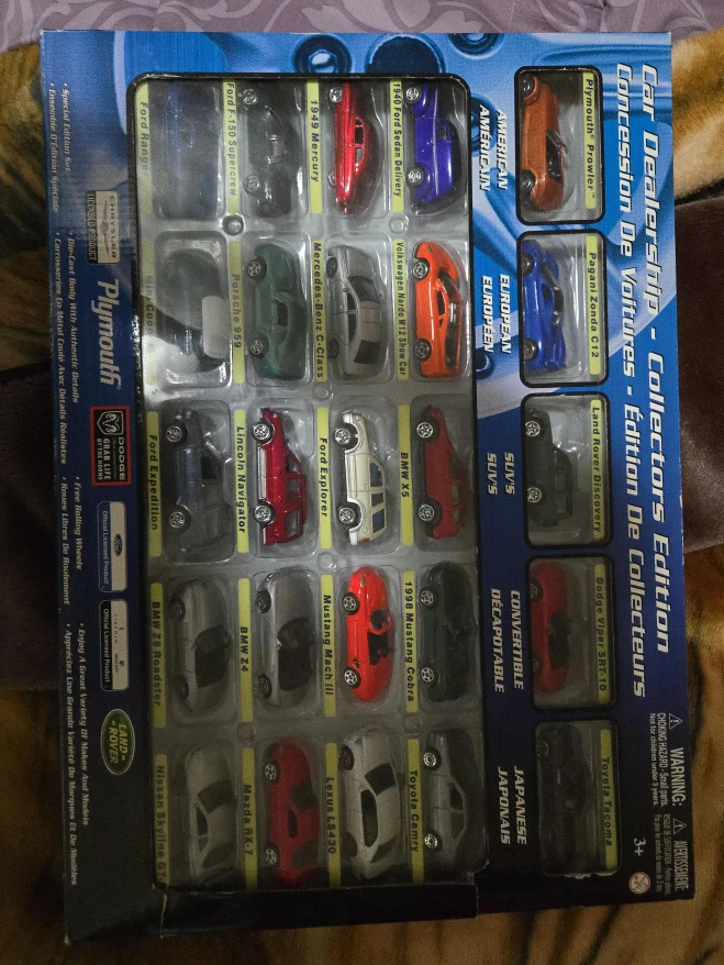 Car Dealership Collectors Edition Die-Cast Set image indicator(1)