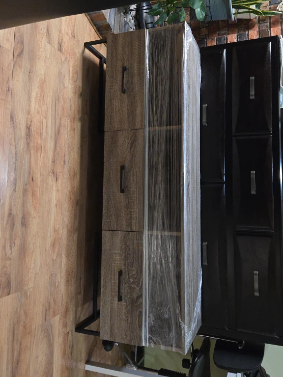 Wood-look 3-Drawer Cabinet / TV rack