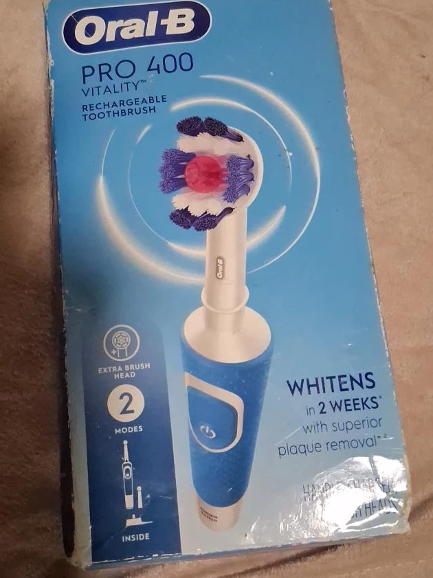 BNIB! Oral-B PRO 400 Rechargeable Toothbrush