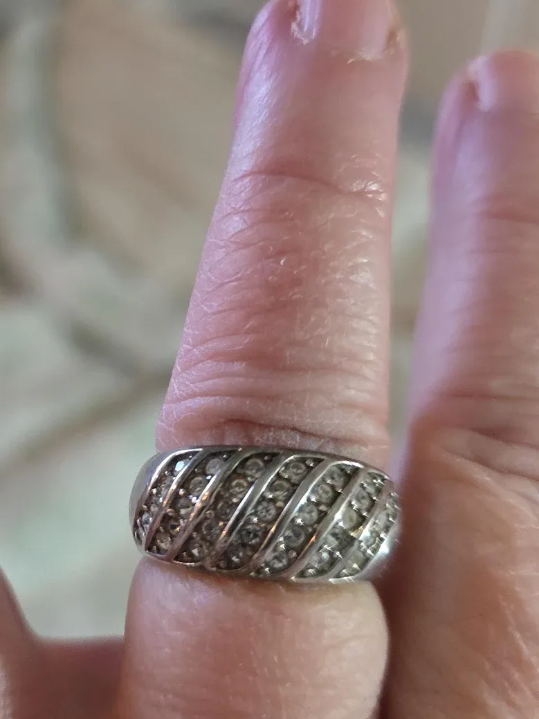 Silver Tone Ring with Rhinestones