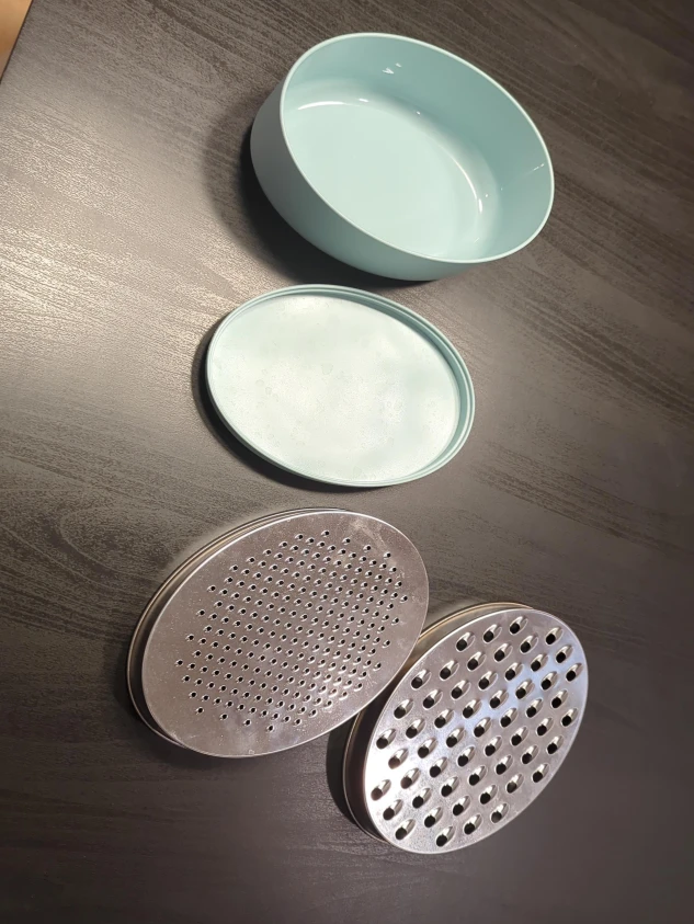 Light Blue Bowl with Lid and Graters