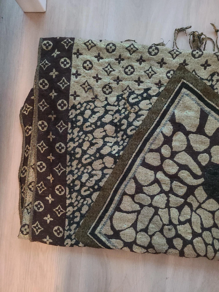 Louis Vuitton Shawl