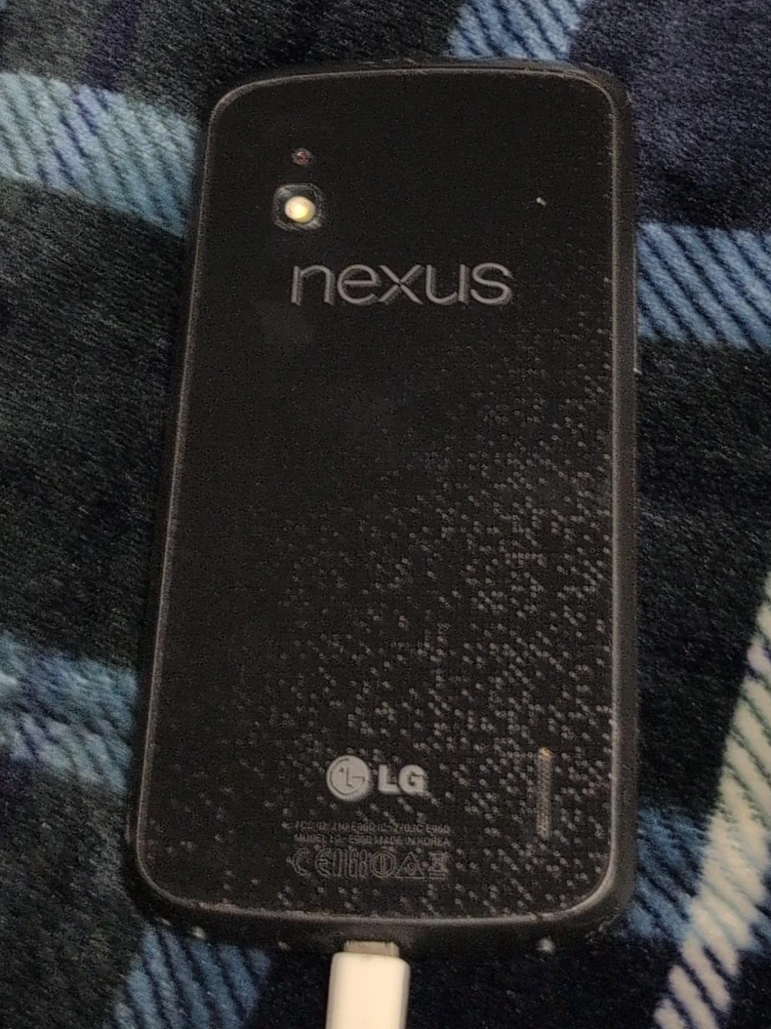 LG Nexus 5 Black Smartphone thumbnail