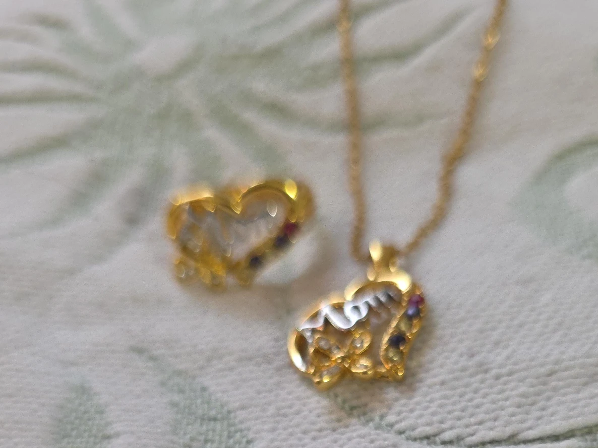 Gold-tone 'Mom' Heart Pendant Necklace and Ring🏆 - photo 5