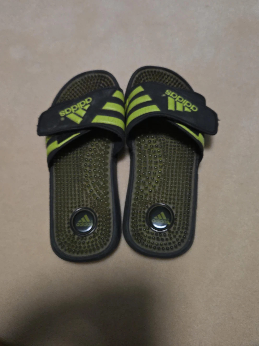 Adidas Adissage Slides - Size 7