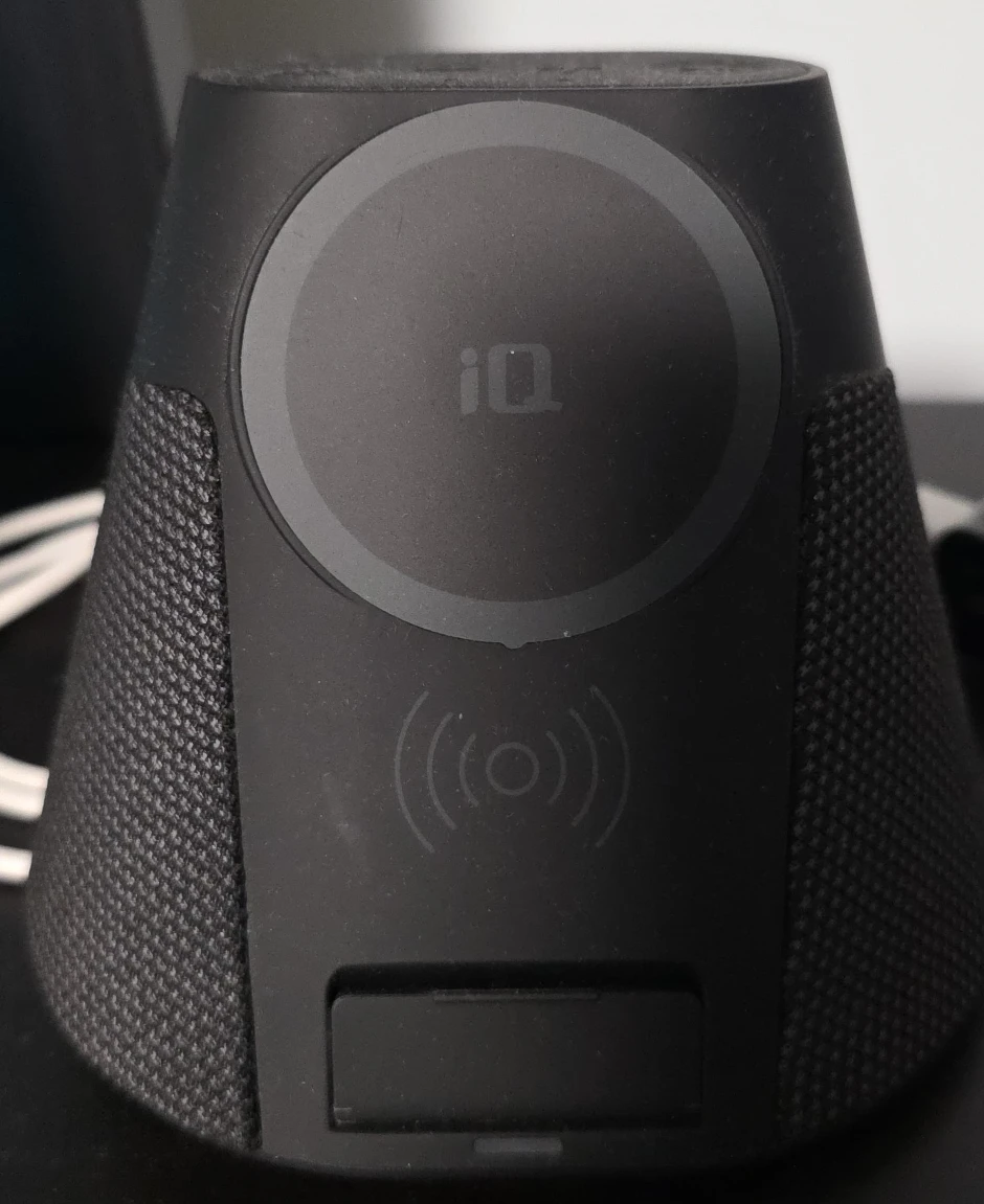 iQ Speaker