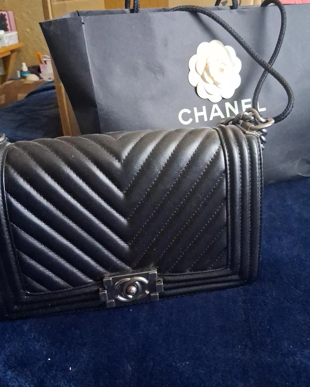 Chanel Boy Bag Black thumbnail