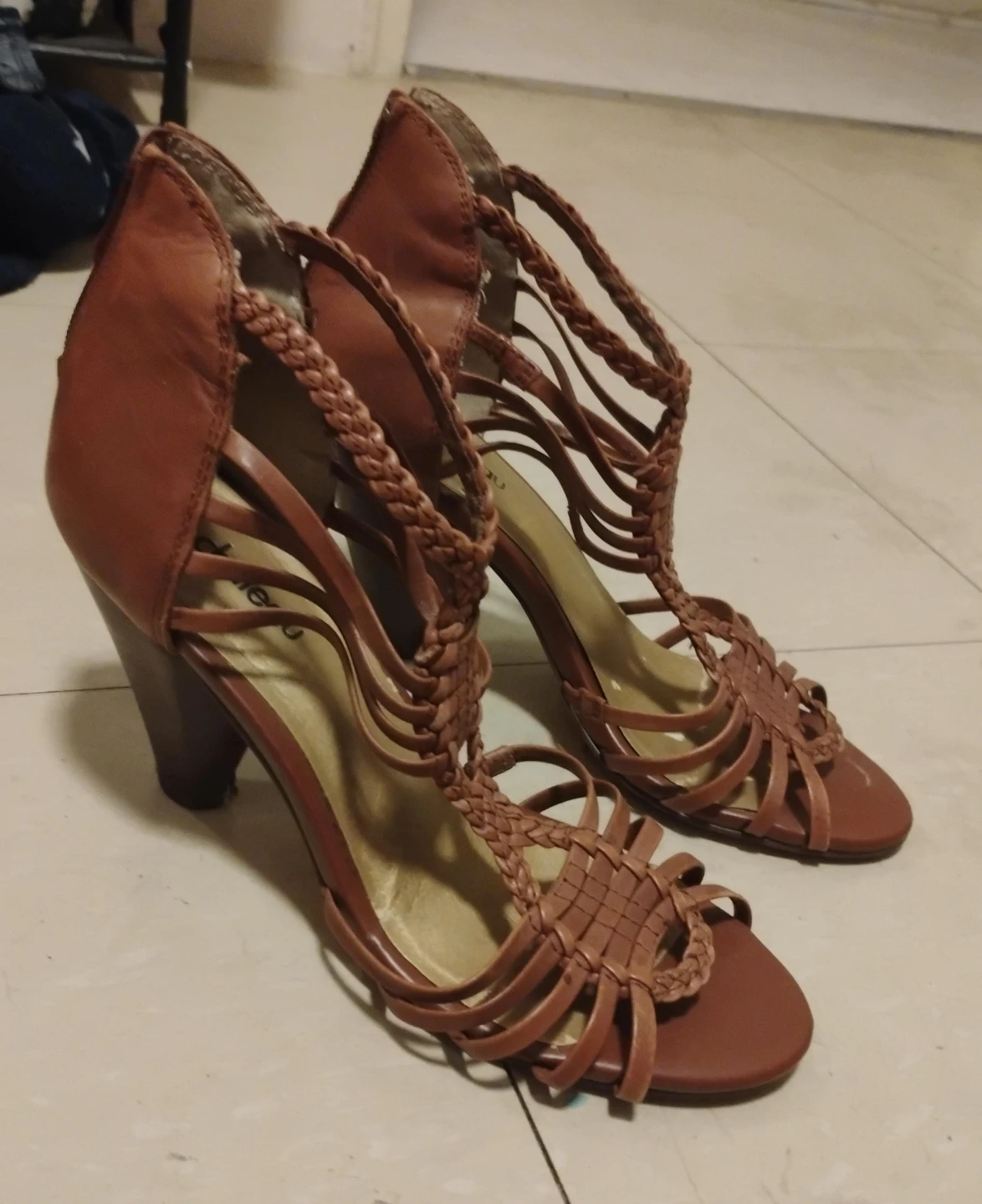 Le Chateau Brown Braided Heels - Size 7 image indicator(2)