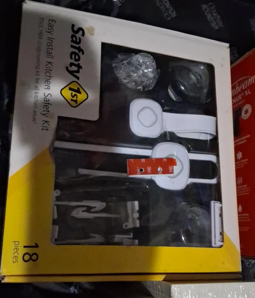 Safety 1st Easy Install Kitchen Safety Kit - 18 Pieces