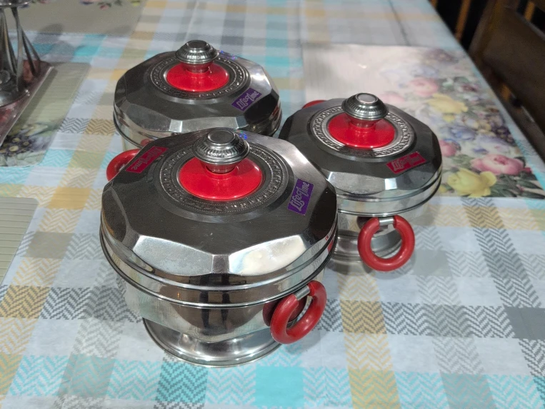 Lifetime Stainless Steel Cookware Set image indicator(1)