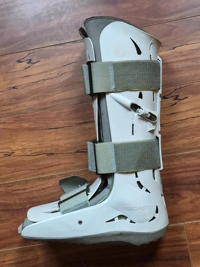 Aircast Walker Boot