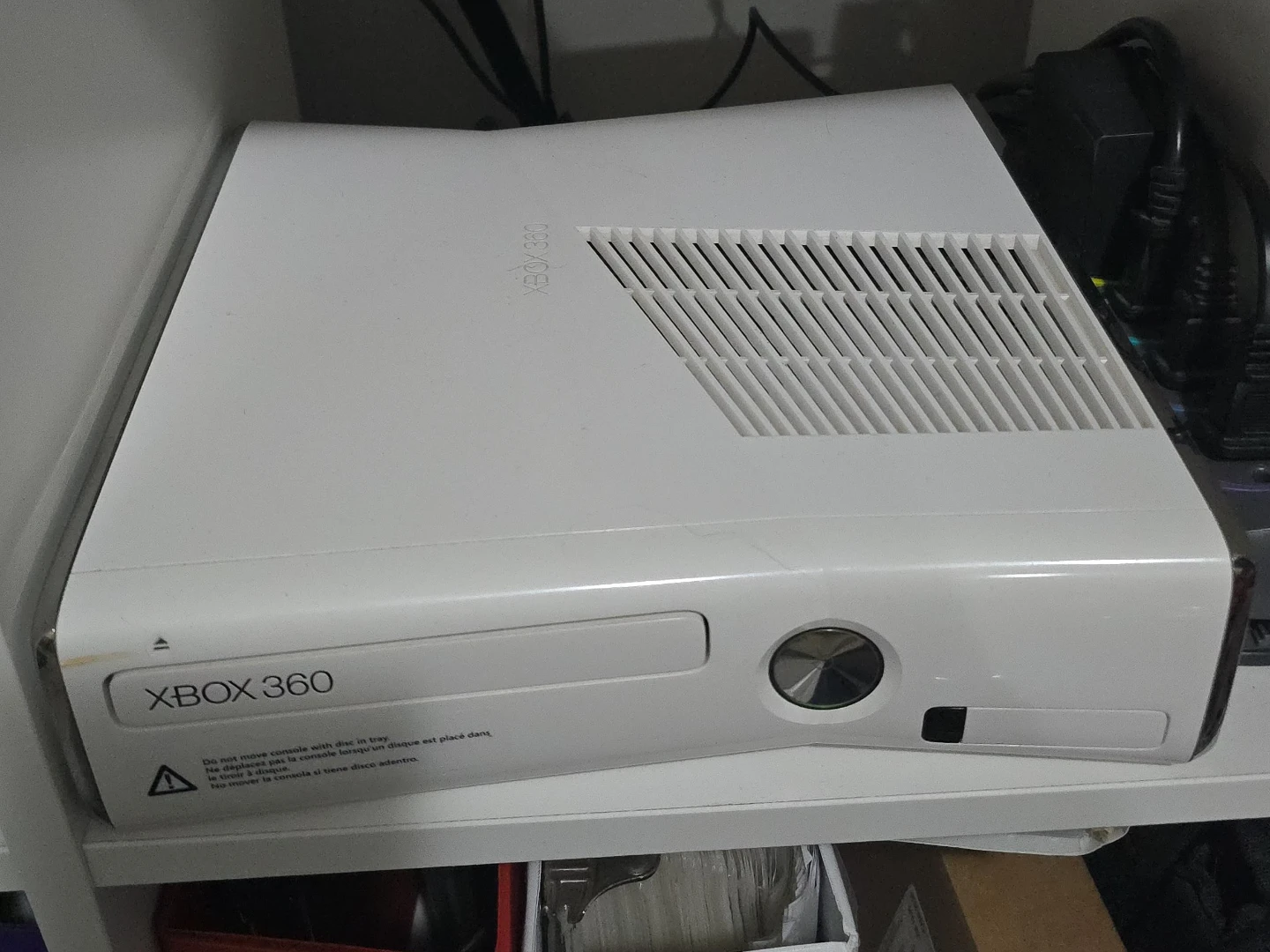 Xbox 360 Games and Controllers & Kinect Bundle thumbnail