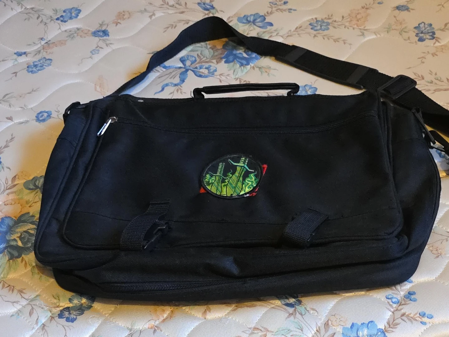 Black  Shoulder Bag image indicator(4)