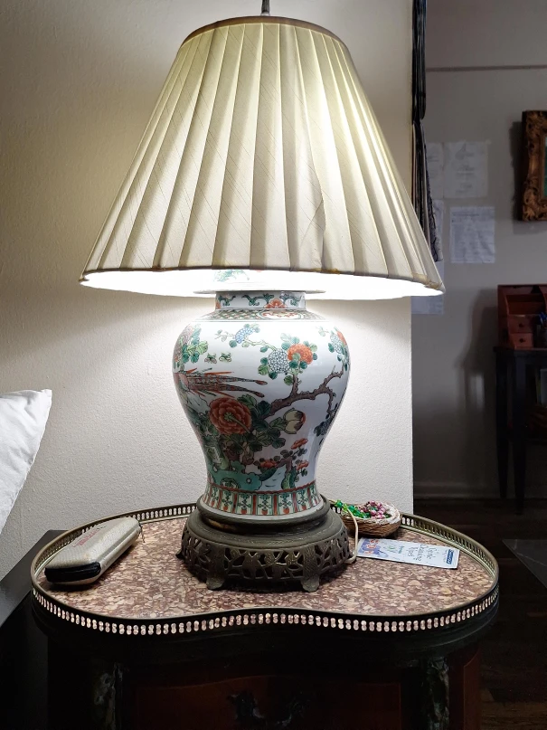 Vintage Floral Table Lamp