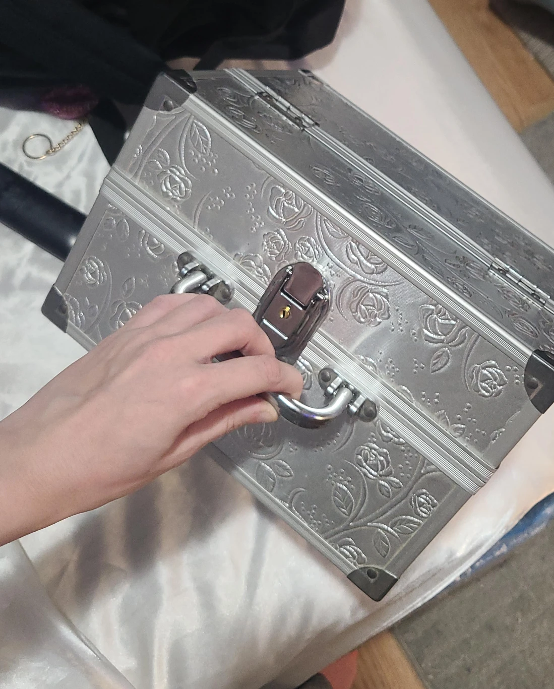 Silver Floral Pattern Makeup/Cosmetic Case