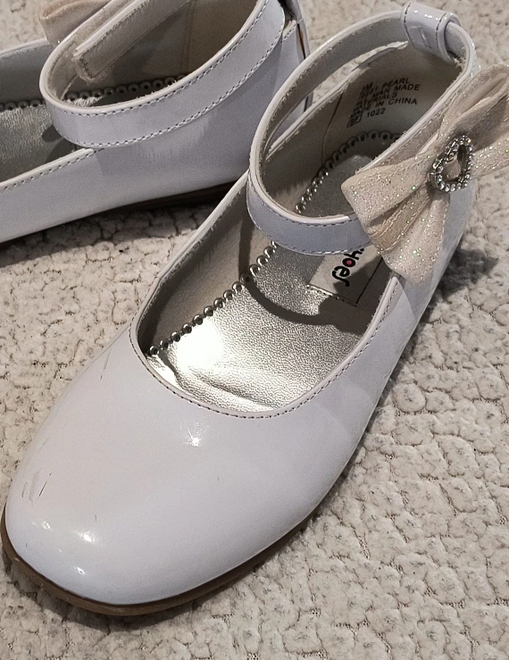 Rachel Shoes White Pearl Mary Janes - Size 2M image indicator(2)