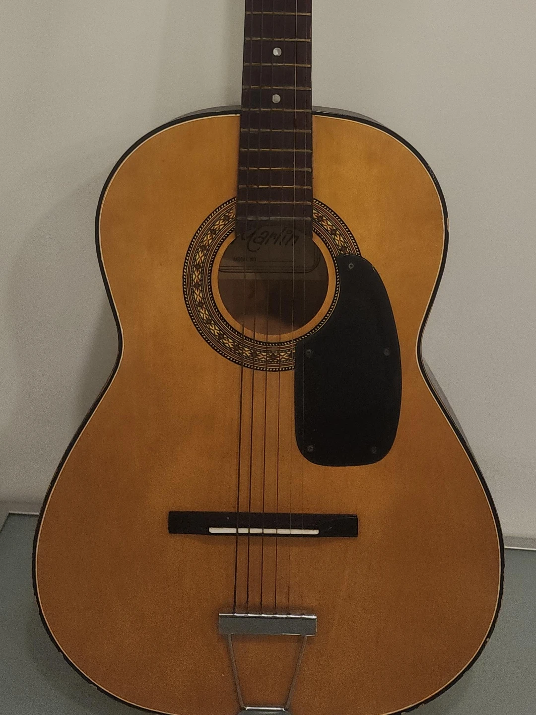 MOVE OUT SALE - Marlin Guitar thumbnail