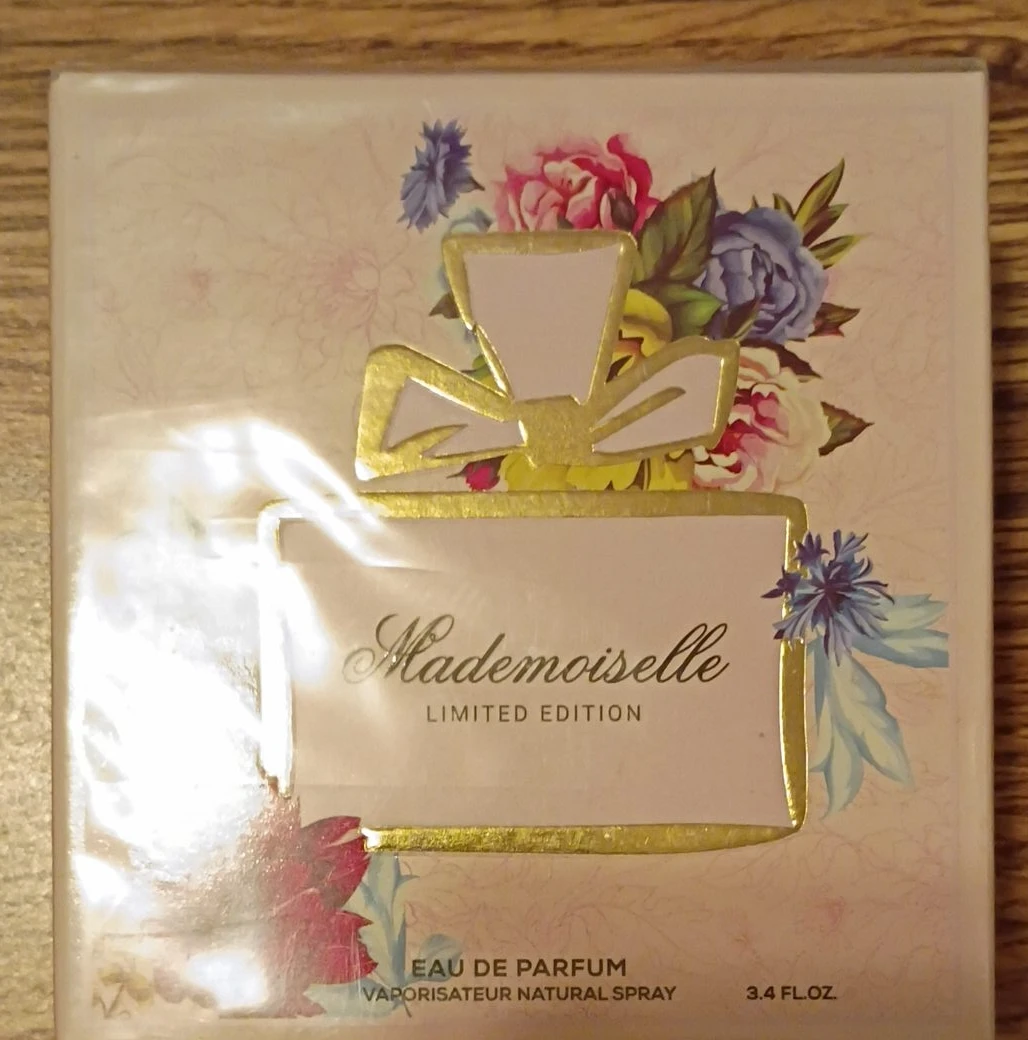 New Mademoiselle Limited Edition Eau de Parfum 3.4 fl oz image indicator(1)