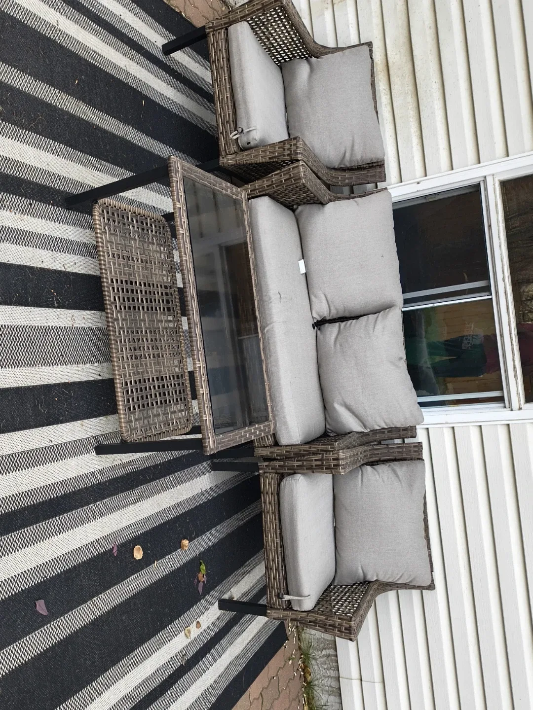 Patio Set - 3 Chairs & Glass Table🥕