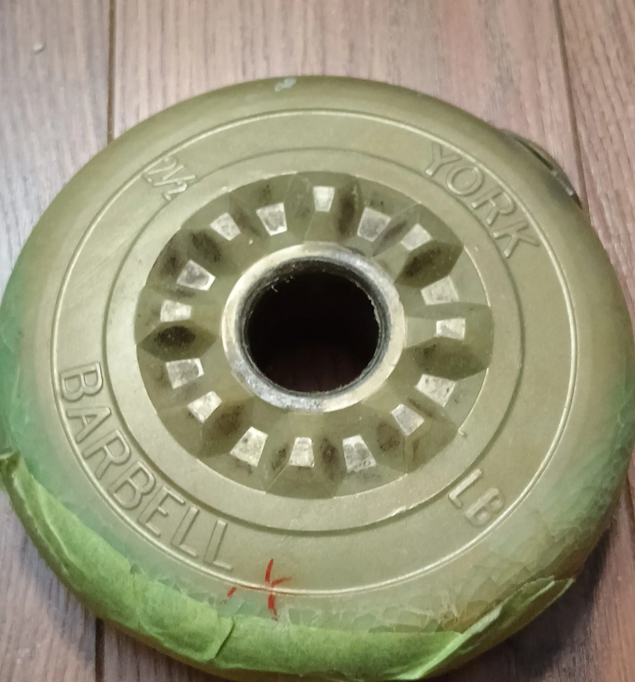 🥕 York 2.5 lb Barbell Weight Plate #Freecycle thumbnail