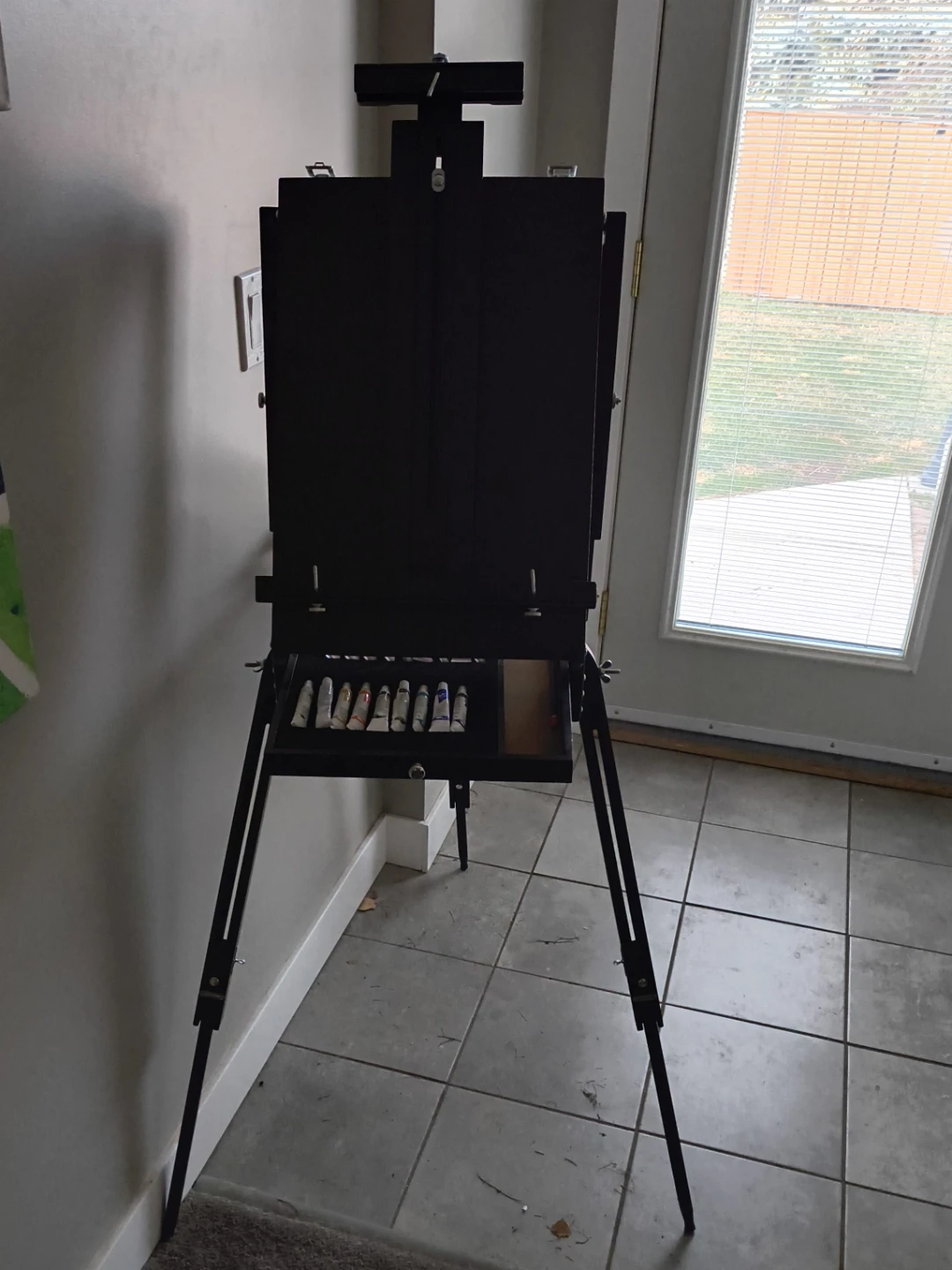 Black Easel with Paint Storage🥕