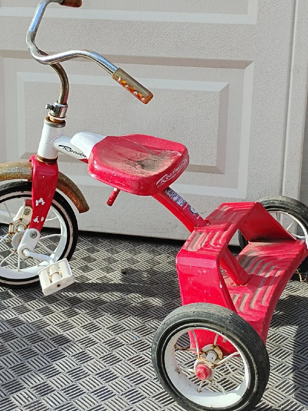 Roadmaster Roadster Tricycle - Red image indicator(1)