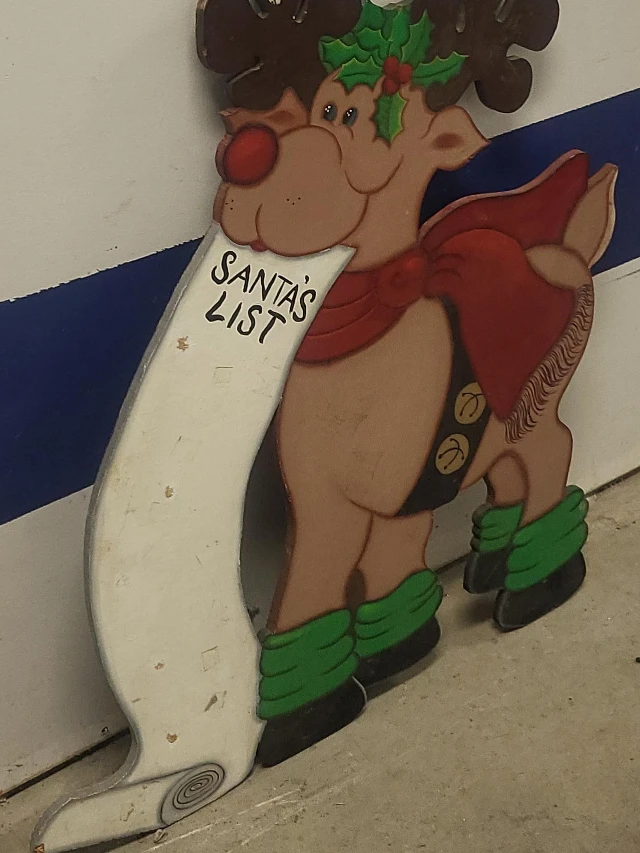 Reindeer 'Santa's List' Wooden Decoration