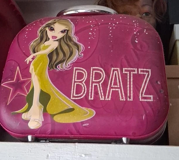Bratz Pink Carry Case thumbnail